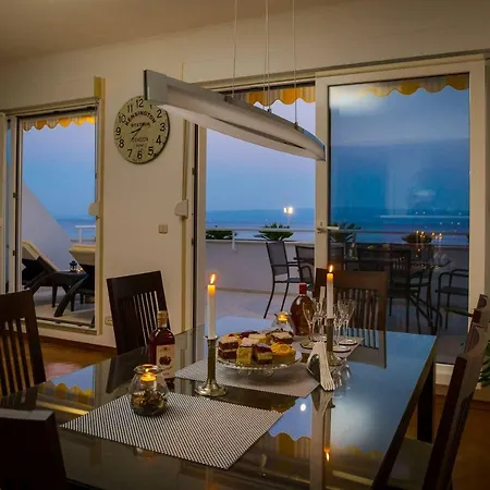 Luxury Seaside Amphora דירה *