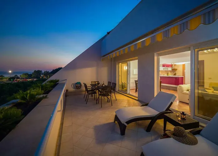 Luxury Seaside Amphora Apartman *