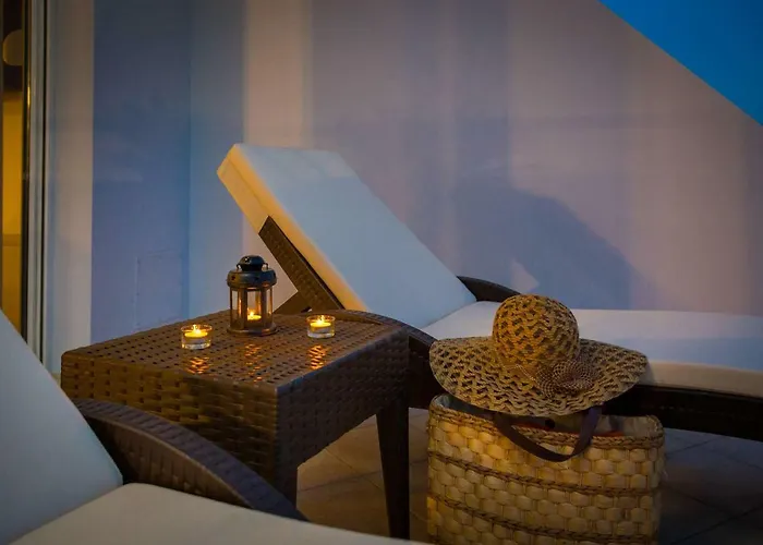 Luxury Seaside Amphora Apartman *