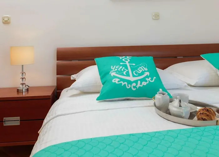 Luxury Seaside Amphora Apartman Split