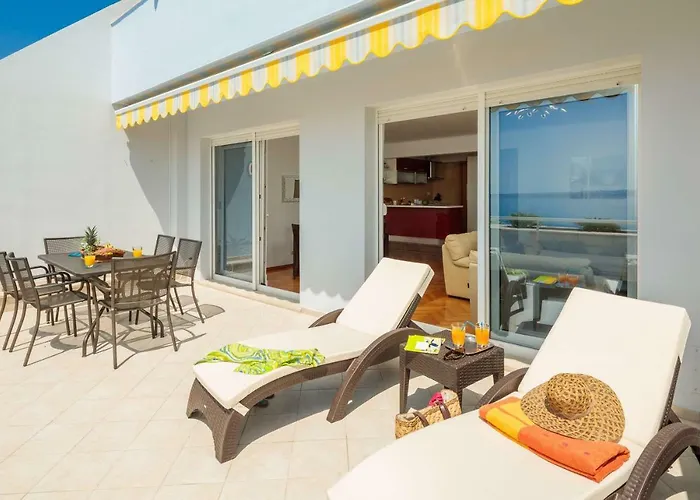 Luxury Seaside Amphora Apartman