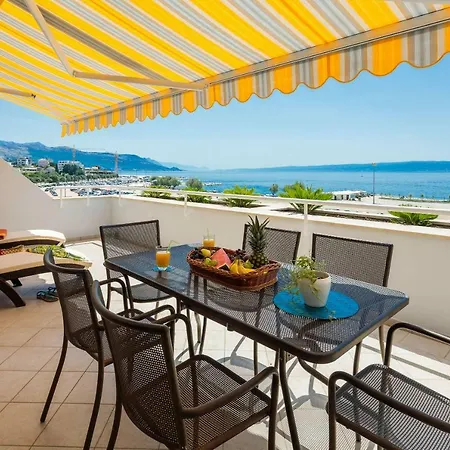 Luxury Seaside Amphora Apartman Split